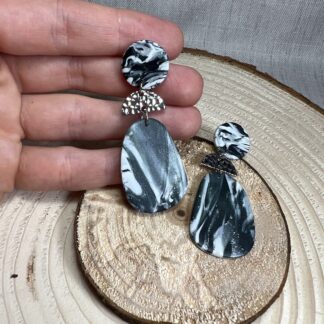 Oválek pod stříbrem