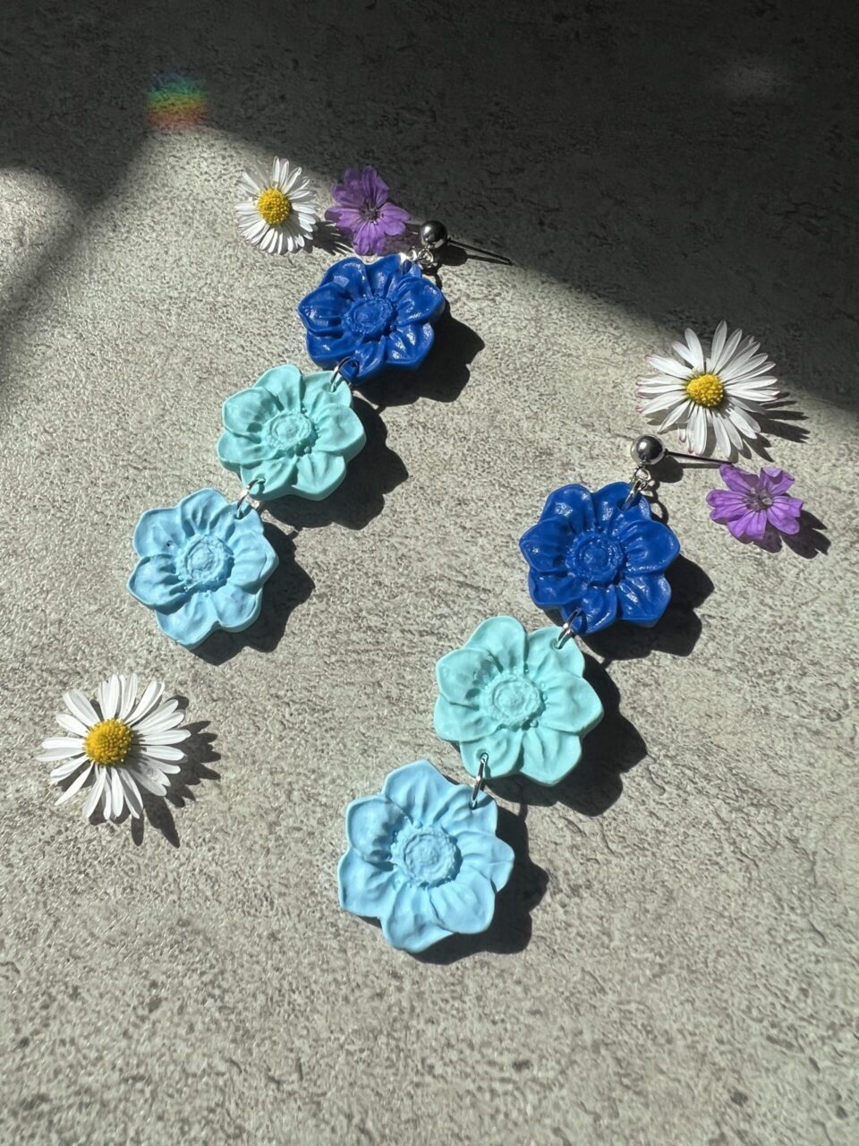 Flowers in blue trio - Obrázek 4