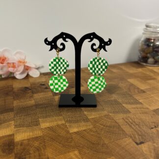 Zelená šachovnice na kamínku