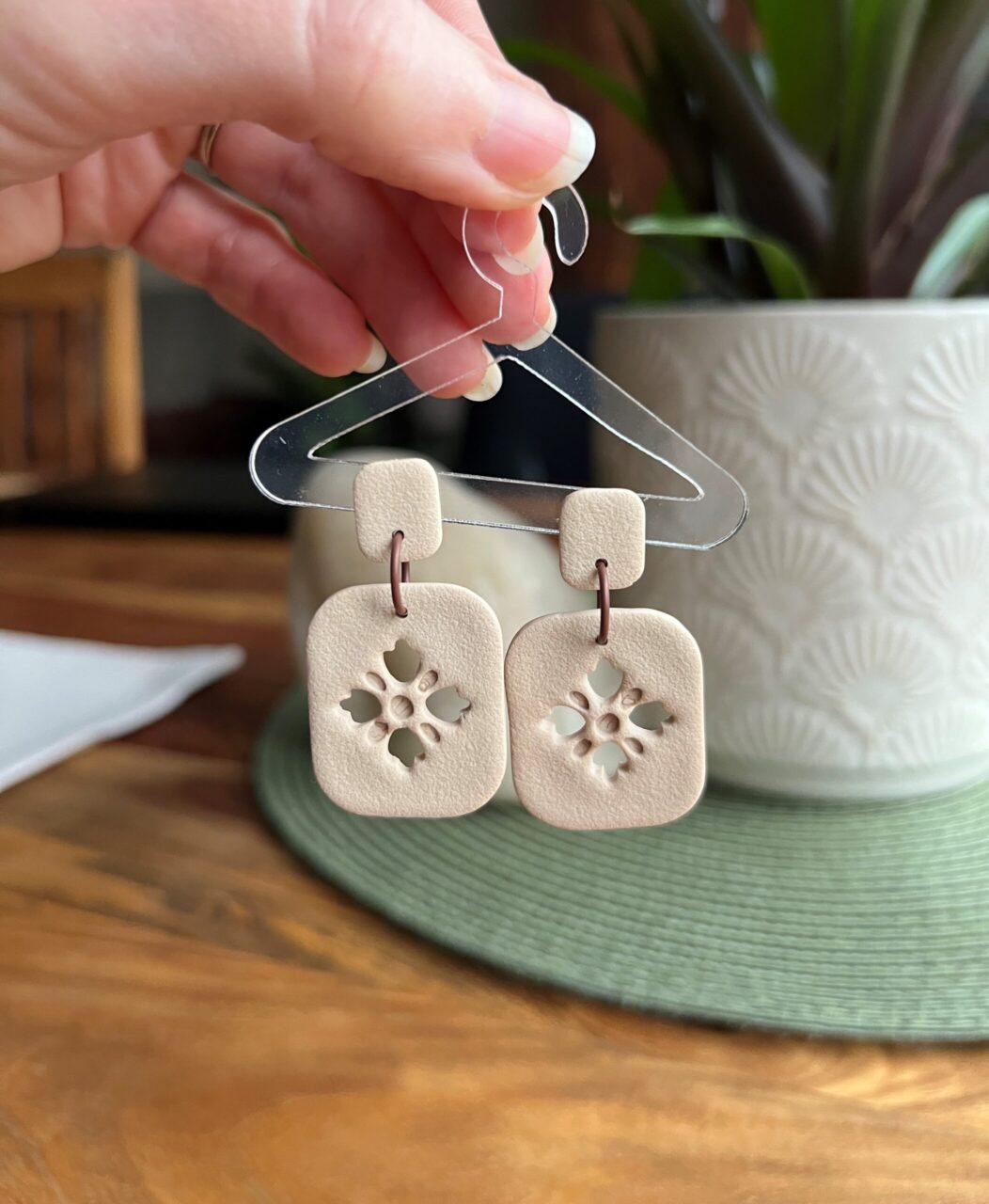 Ornament in beige - Obrázek 5