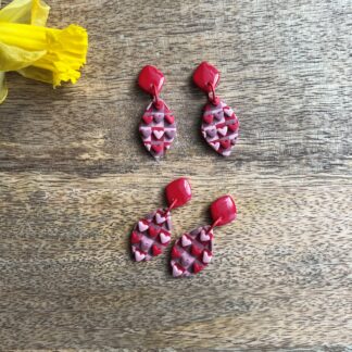 Ultimate hearts on red