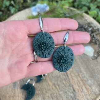 Monochromatic Vánoční zelená oválek